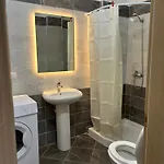 شقة Apartament's Dejvi فلورا