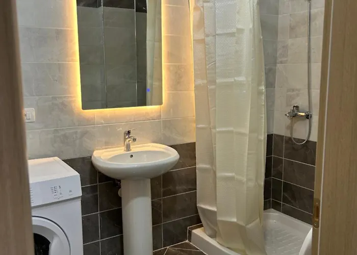 شقة Apartament's Dejvi فلورا